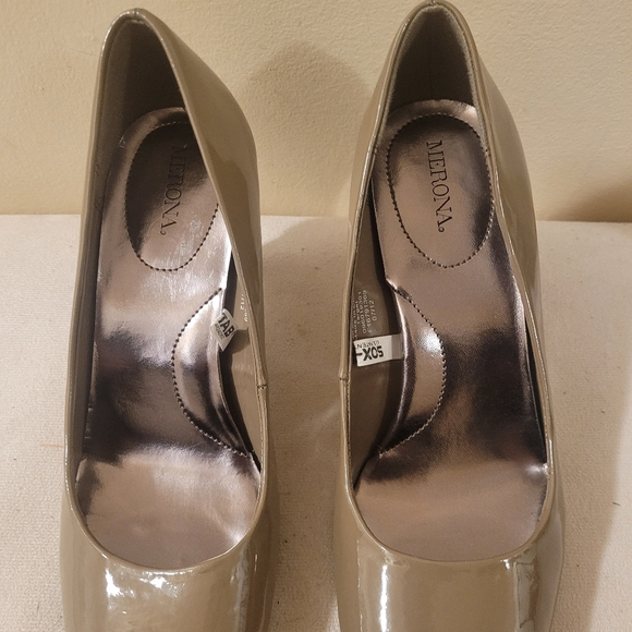 Merona Beige Patent Leather Heels Pumps Shoes Women's Size 9 - Picture 14 of 16
